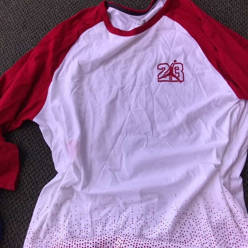 Clothes - Picture 2 of 2